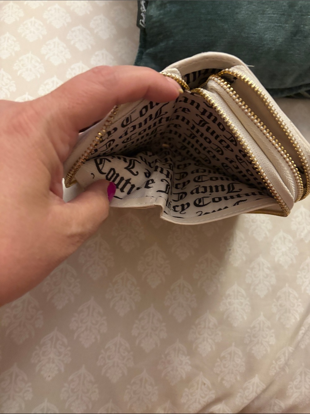 Juicy Couture Black Quilted Wallet with Cream Trim and Gold Embroidery - Picture 5 of 8